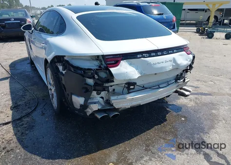 2017 Porsche Panamera Turbo из США, поврежденный, VIN WP0AF2A71HL151840